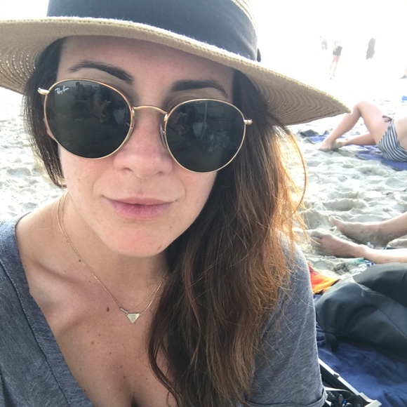 Meet your Posher, Sara - Picture 1 of 1